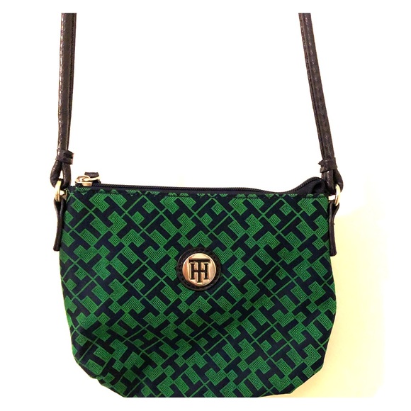 Tommy Hilfiger Handbags - NWOT Tommy Hilfiger crossbody small purse